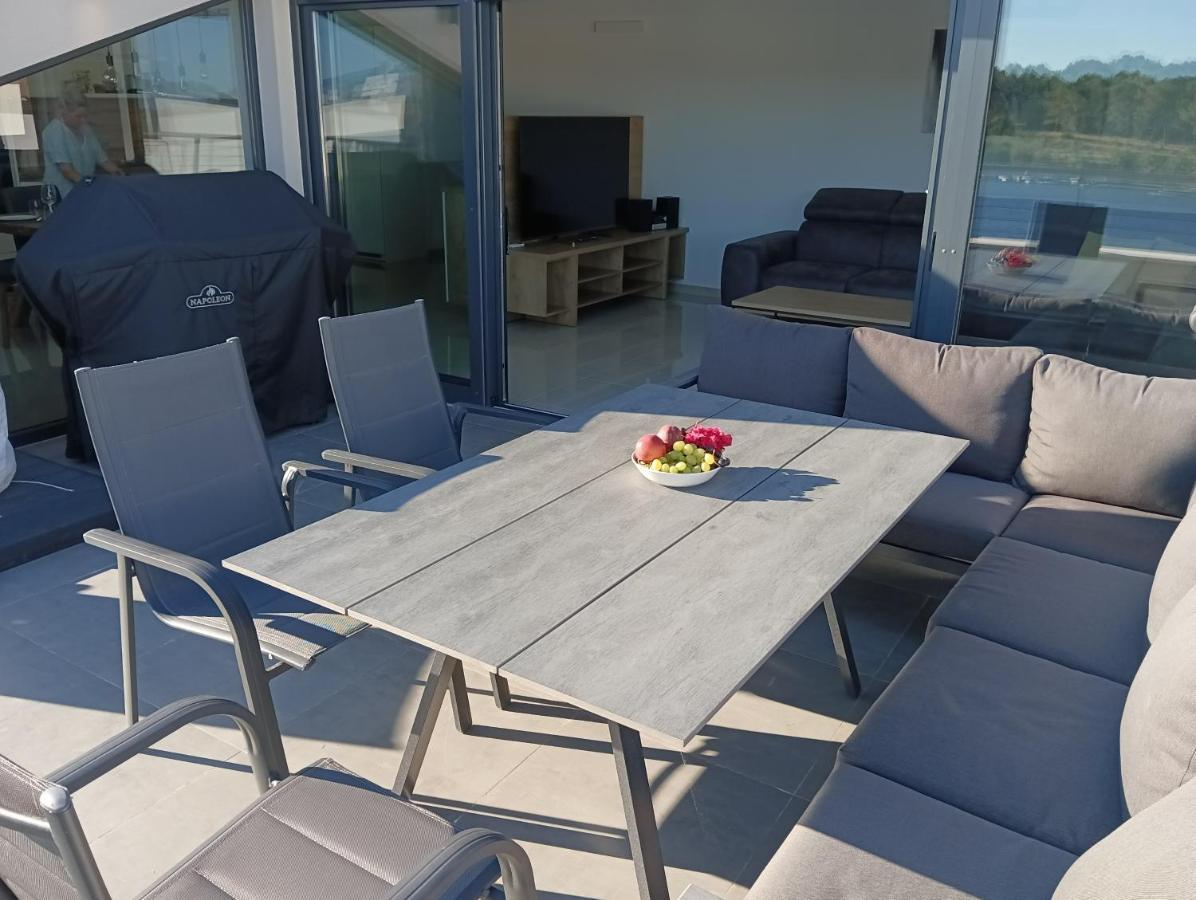 Penthouse Sunset Apartment Medulin Exterior foto